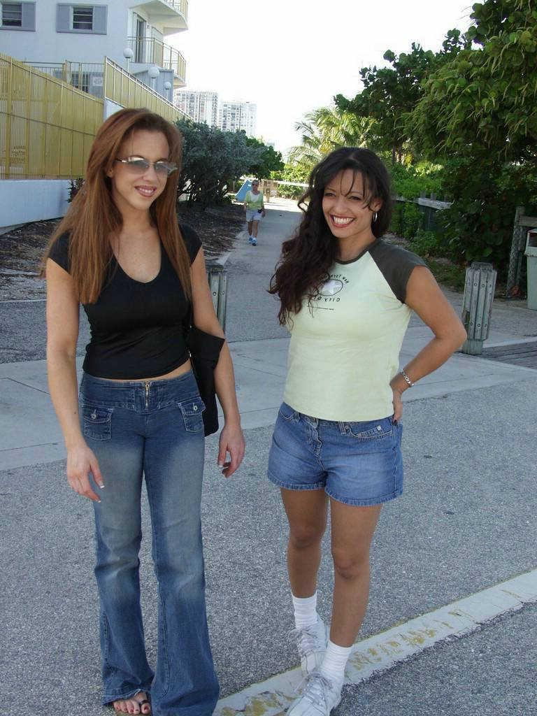 15P Lucky guy fucking two awesome sluts