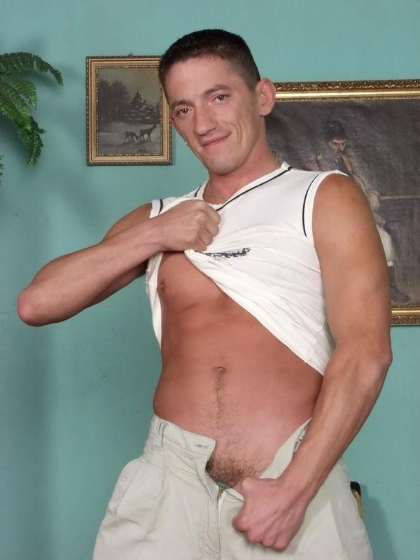 11P College guy stripping nude in his dorm