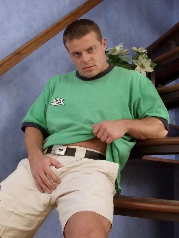 12P Paul undressing and flexing in his dorm