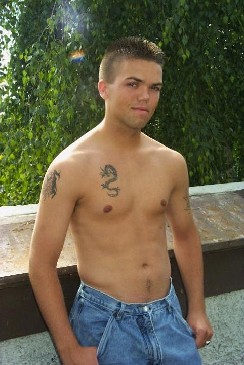 20P Twinks blowing up and thrusting in a country house