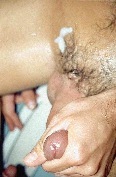 20P An asian twink drilling a navy friend and shooting on his belly