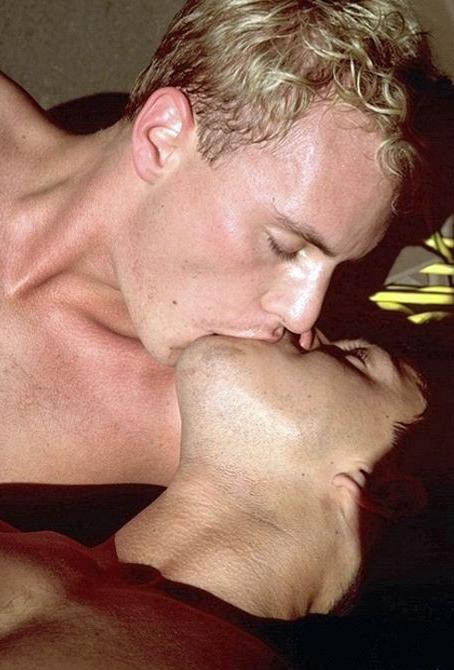 20P Huge cock studs enjoy sucking, rimming and screwing near a car