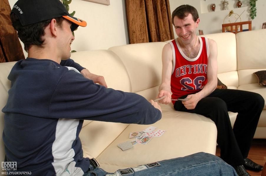 20P Straight guy playing at cards with his gay friend betting his fresh asshole