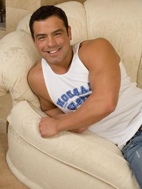 16P canadian college hunk jason shaw is back