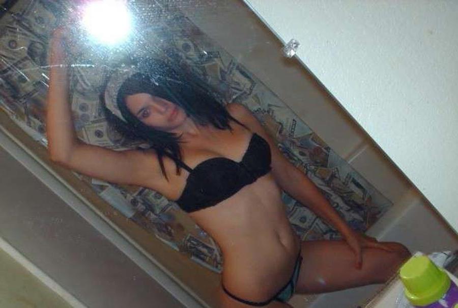 15P Real brunette amateur taking naughty self pics