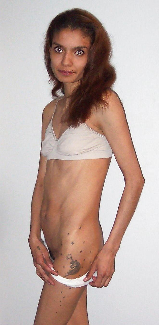 25P REAL HOOKER CARLA 