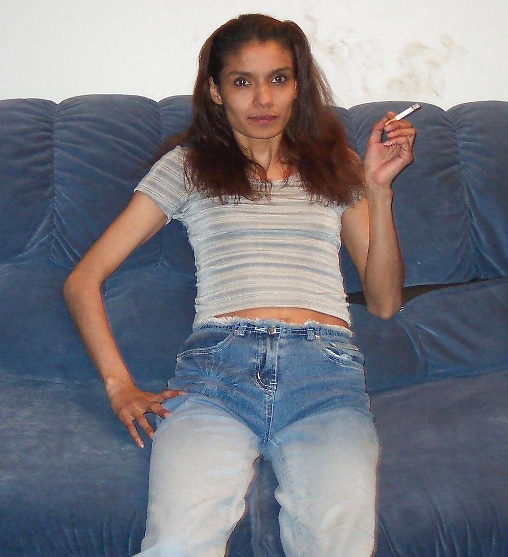 25P REAL HOOKER CARLA 