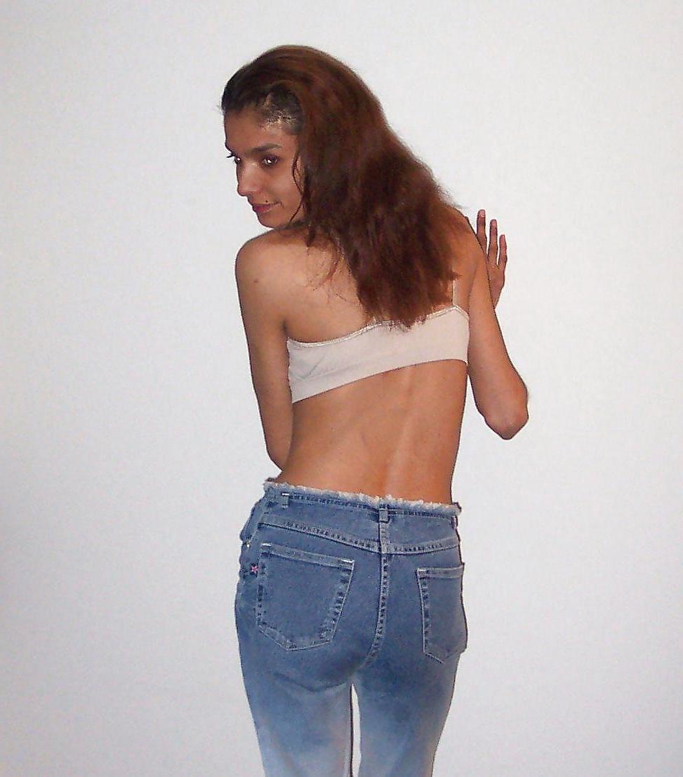 25P REAL HOOKER CARLA 