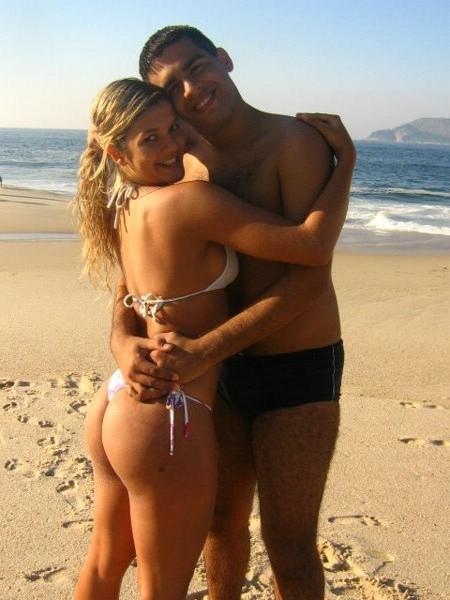 16P My hot wife likes to be watched in these hot horny pics