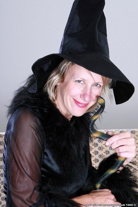 16P Over Forty Witch Wife Strips Off Halloween Costume