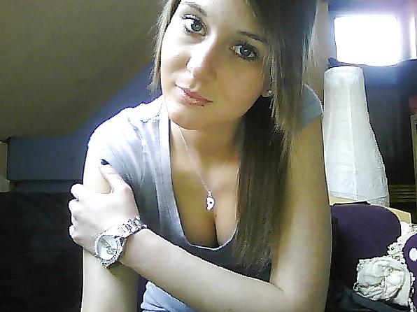 25P Shy Laura