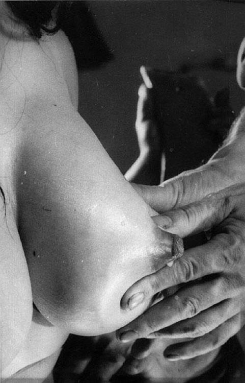16P Vintage ladies are proud of their boobies and show them on cam