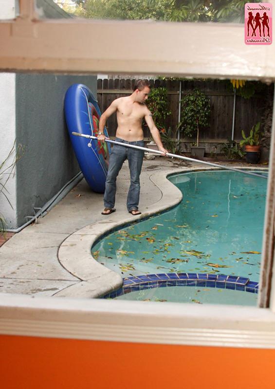 15P Shemale fucks the poolboy