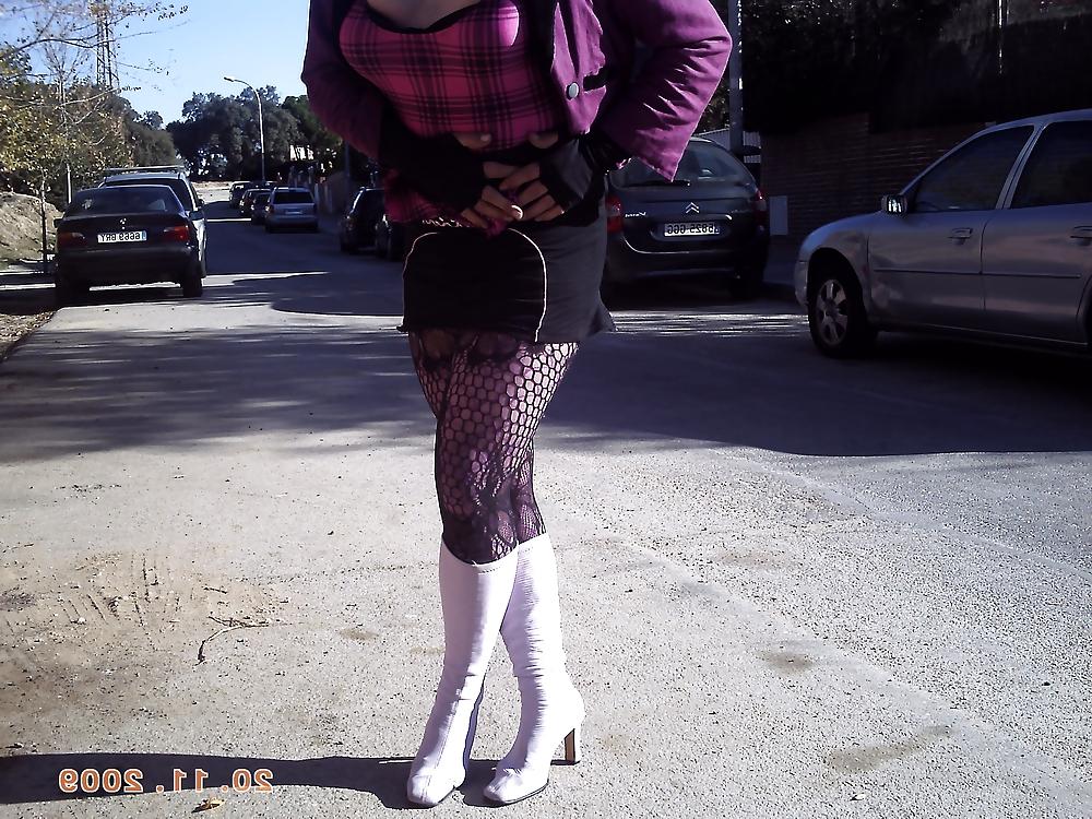 25P MAYTE, AN AMATEUR TRANNY AT WORK