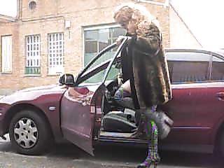 25P MAYTE, AN AMATEUR TRANNY AT WORK