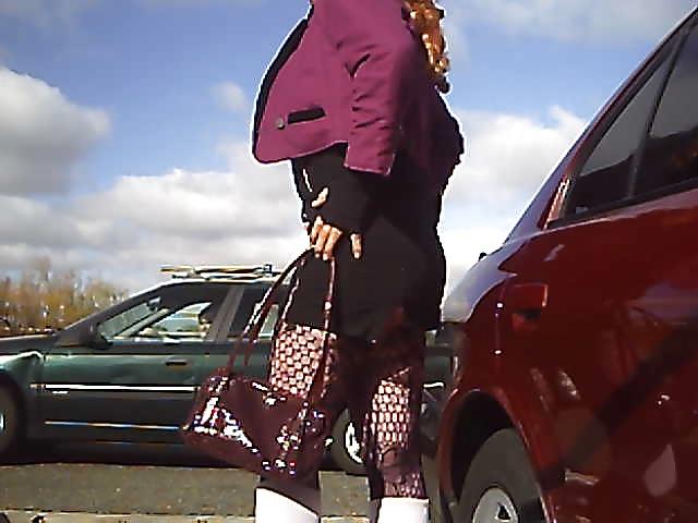 25P MAYTE, AN AMATEUR TRANNY AT WORK