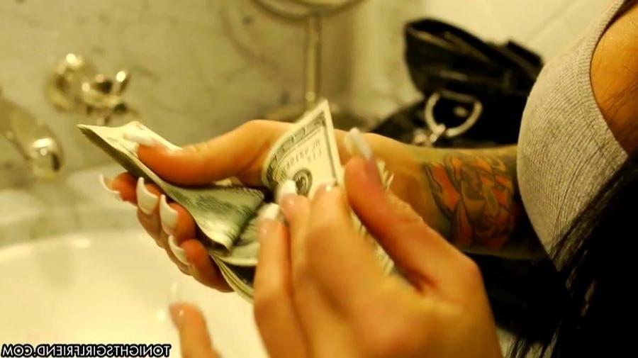 16P Pornstar Angelina Valentine works as an escort