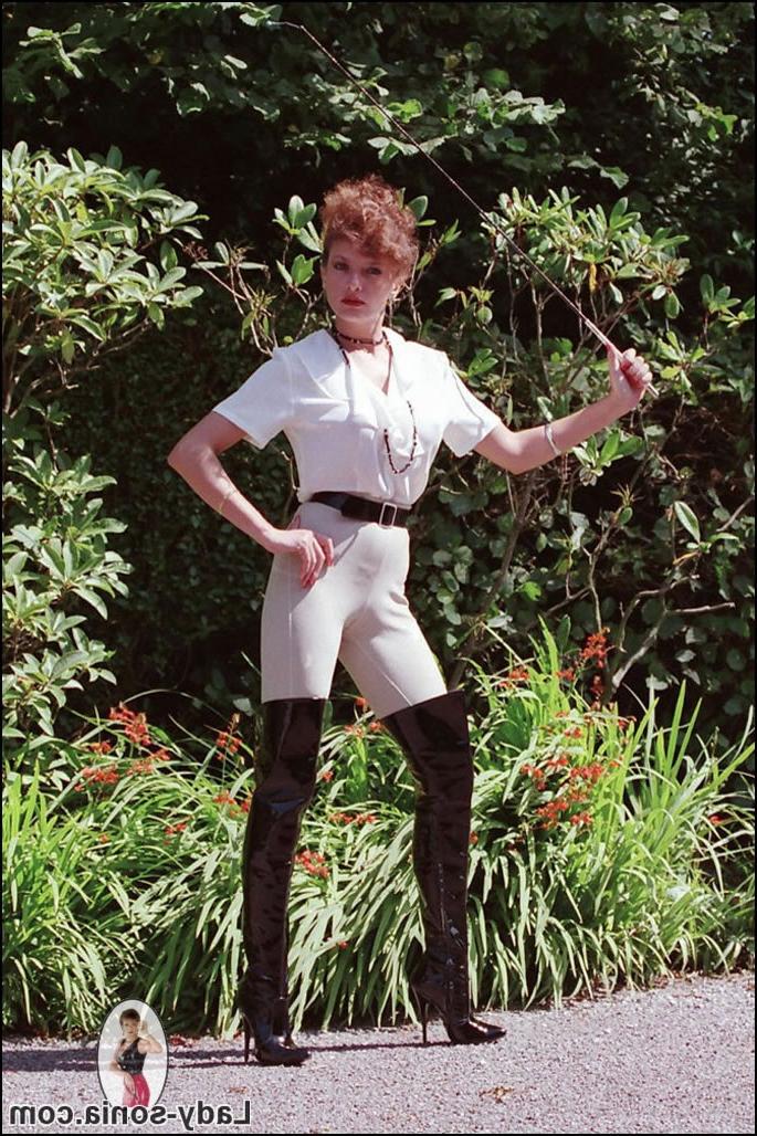 15P Jodhpurs dominatrix Lady Sonia