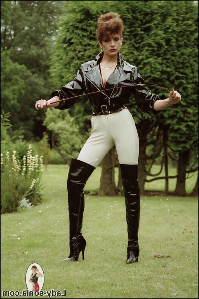 15P Jodhpurs dominatrix Lady Sonia