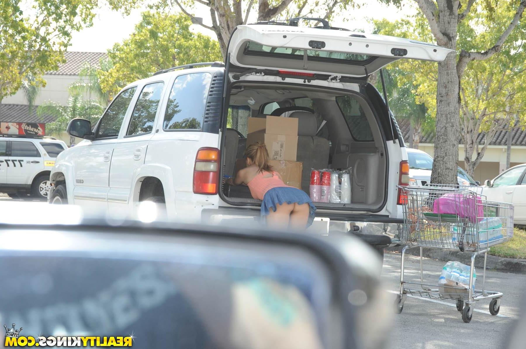 12P Sexy milf bending over by her car gets picked up sucks   cock and gets face fill