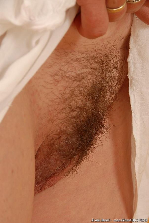 15P Hairy Redheaded Mature Mama On The Kitchen Countertop