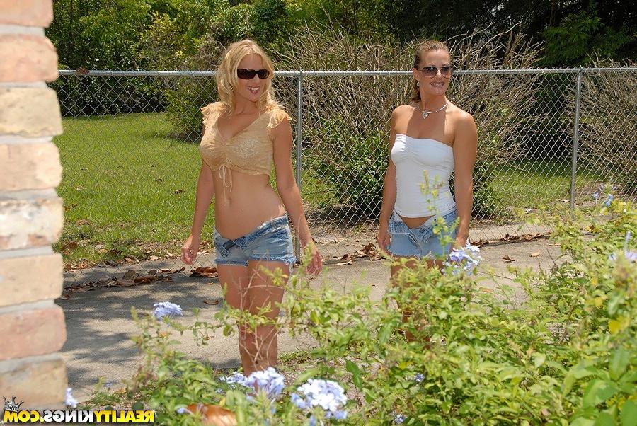 20P Kinnley was a hot country blumpkin. She had a nice butt and a sweeeeet shaved pu