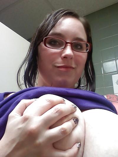 25P Bit Titty Plump Teen Corie