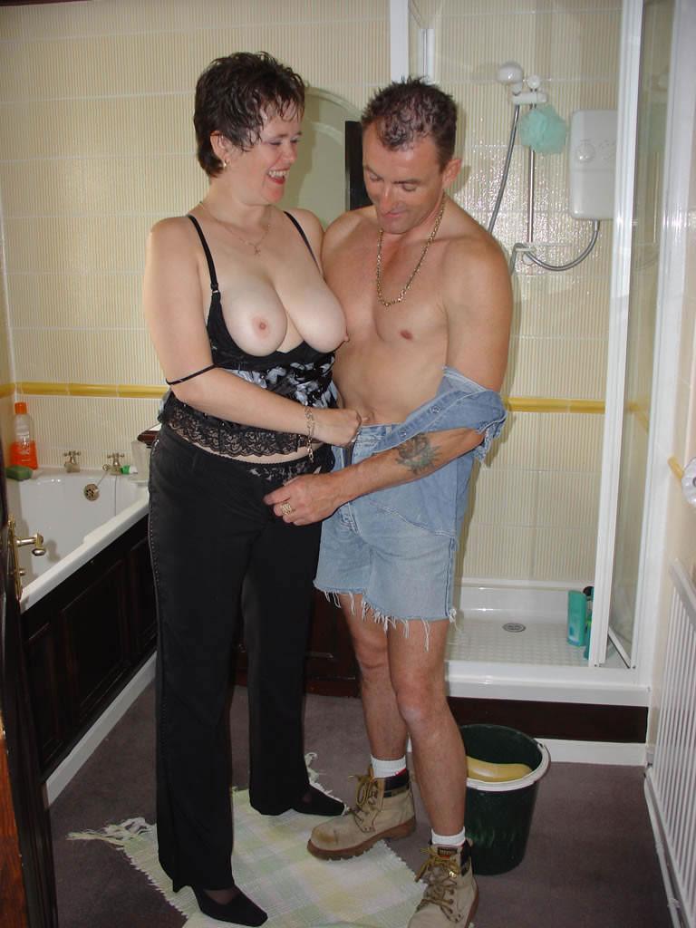 15P Older couple gets totally filthy on video
