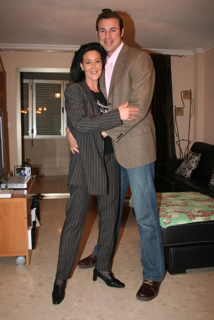 15P Professional couple shows naughty side
