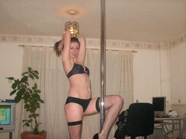 15P Amateur housewife shows tits and cunt