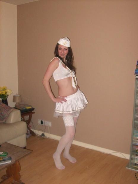15P Amateur housewife shows tits and cunt