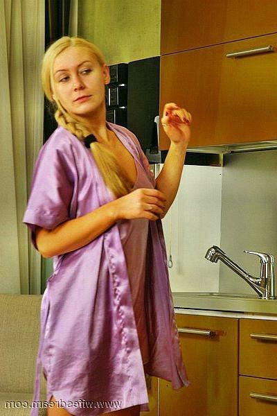 16P Lonely housewife suck like a naughty slut two handy men