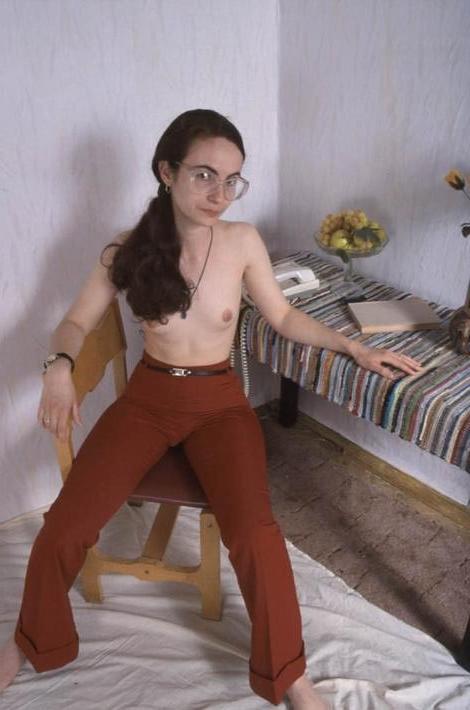 16P Shy First Timer in Glasses Strips Fully Naked