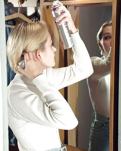 25P Private Spy Cam Catches Blonde Undresssing