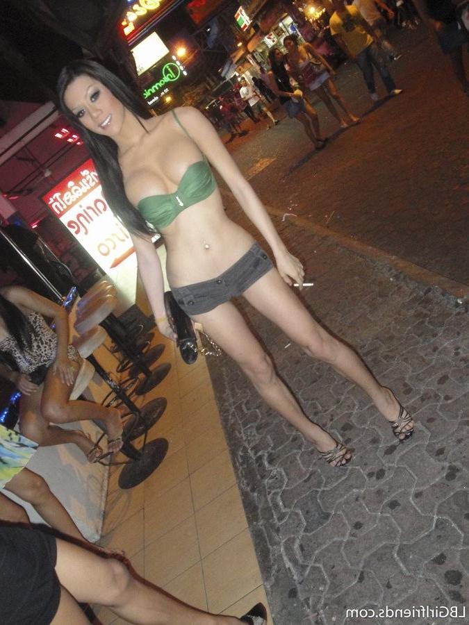16P Stunning Asian Ladyboy Escort Being Naughty At The Hotel