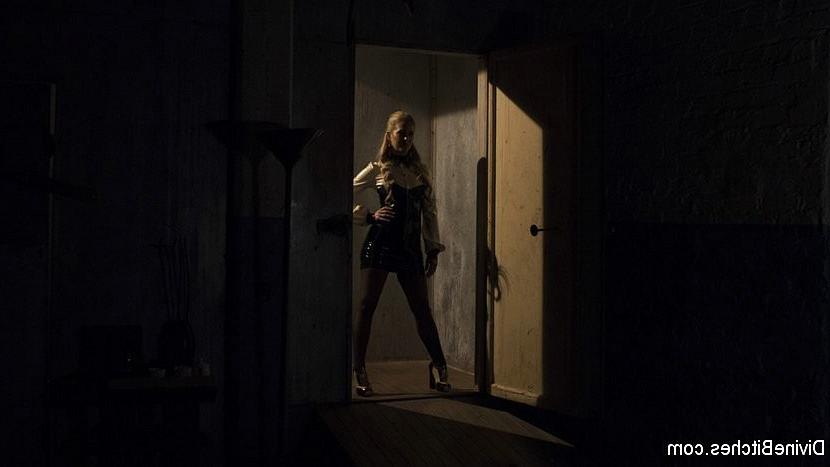 25P Cherie Deville mistress at hotel divine pegs and spanks submissi