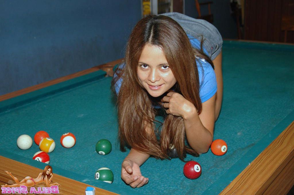 15P Bend Bella over the pooltable