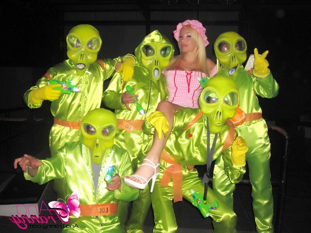 12P Ana Tranny fawned over in her sexy halloween costume