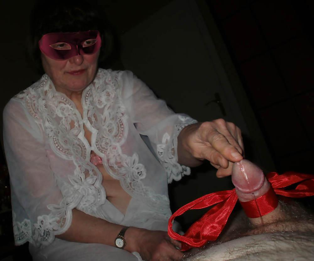 8P My Shy Wife -Teasing me