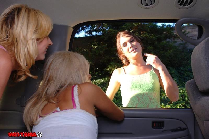16P three horny girls kissing inside the car