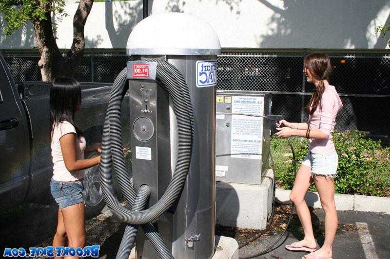 15P hot teen lesbians get wild at the public car was