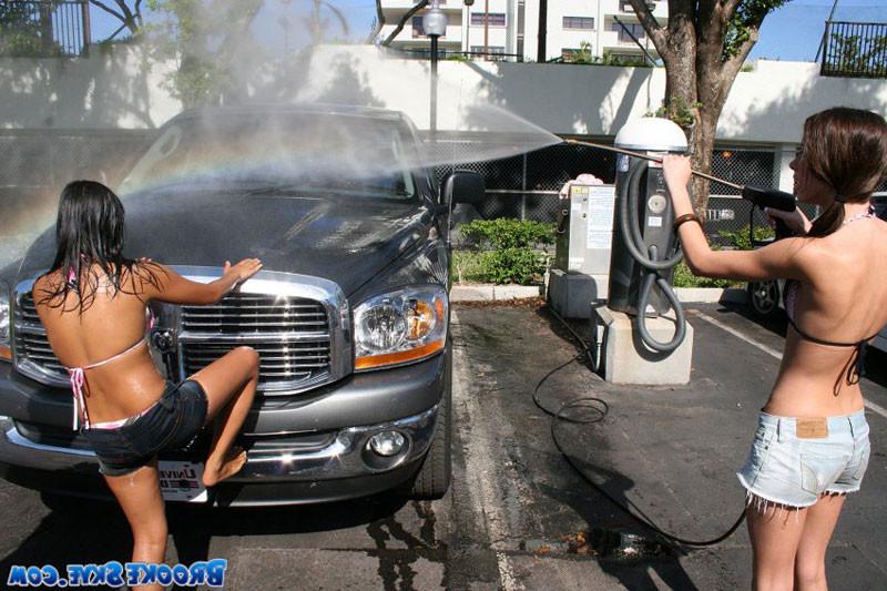 15P hot teen lesbians get wild at the public car was