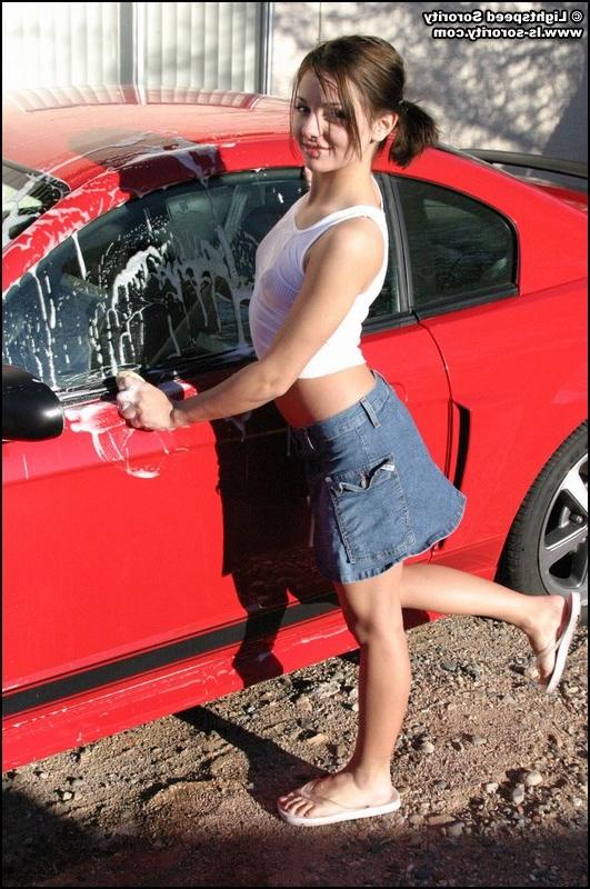 16P Group Teens Washing Car