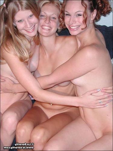 16P Three sweeties in college dorm fun