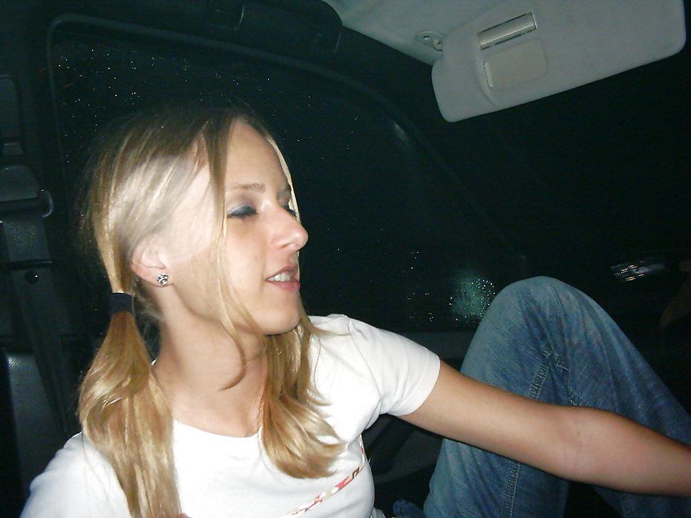 16P Cute blonde slut  car sex