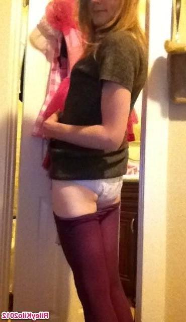 10P Fetish shemale in diapers