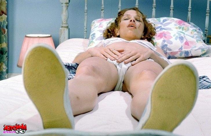 16P hottie showing off her tight pink camel toe pussy