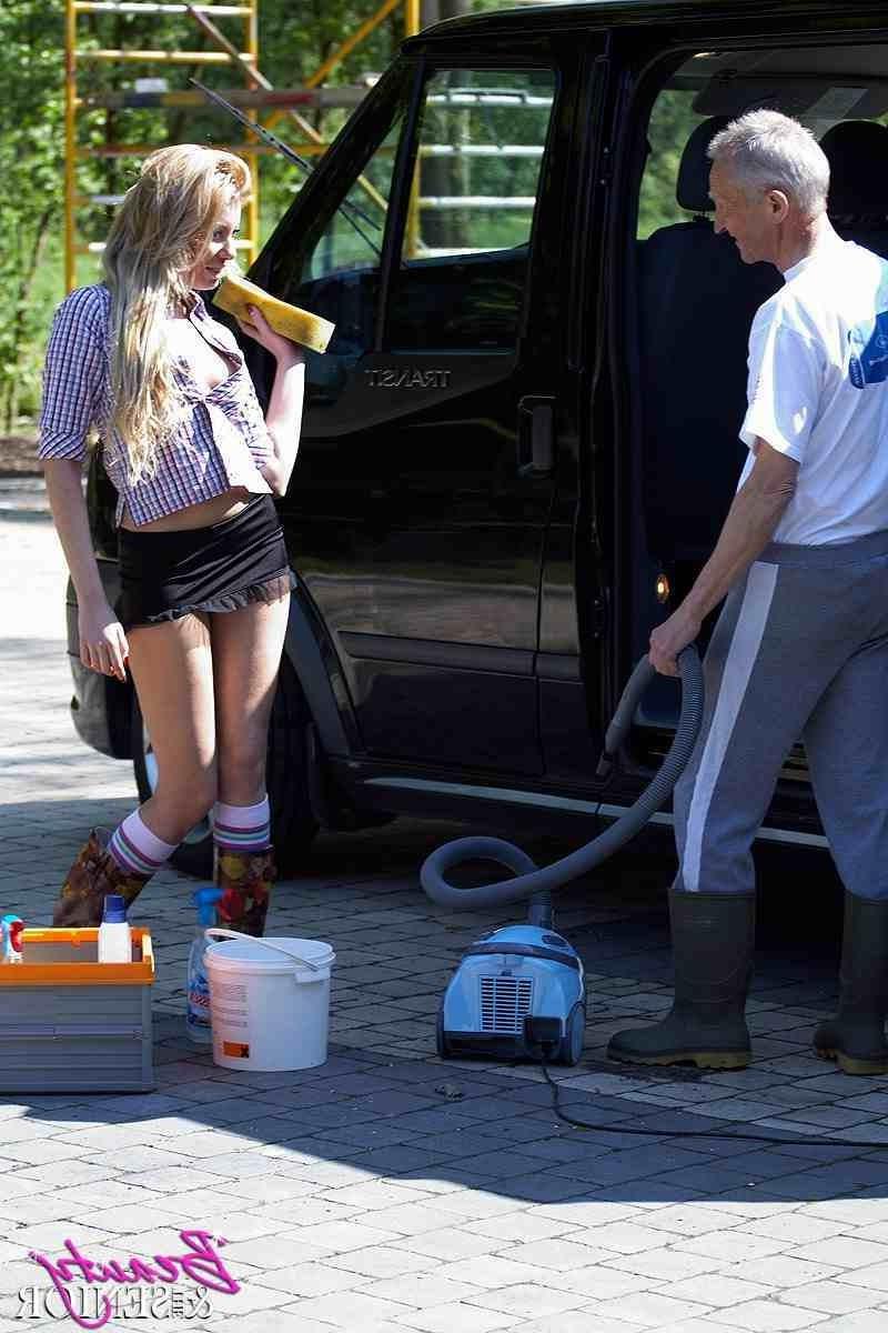 15P Old man gets lucky with a young babe