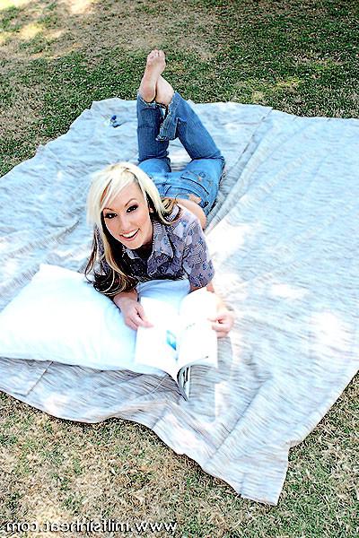 15P Sweet looking Zoe shows how wild country girls can be