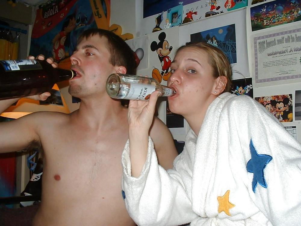 16P Young amateur couple having fun